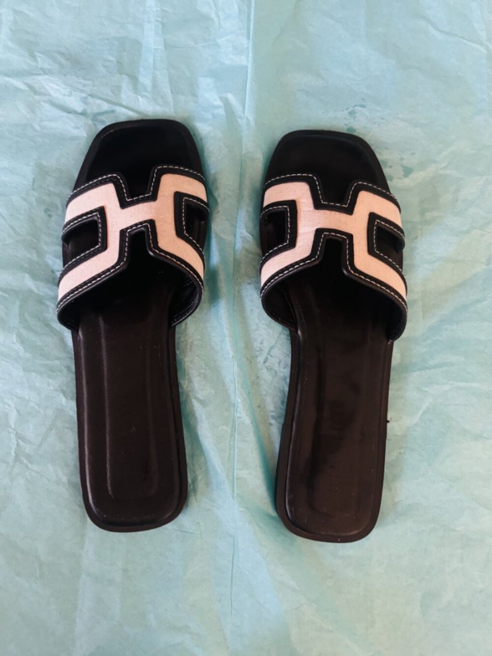 Billini "Gordy Wheat Linen Black Sandal Size 7